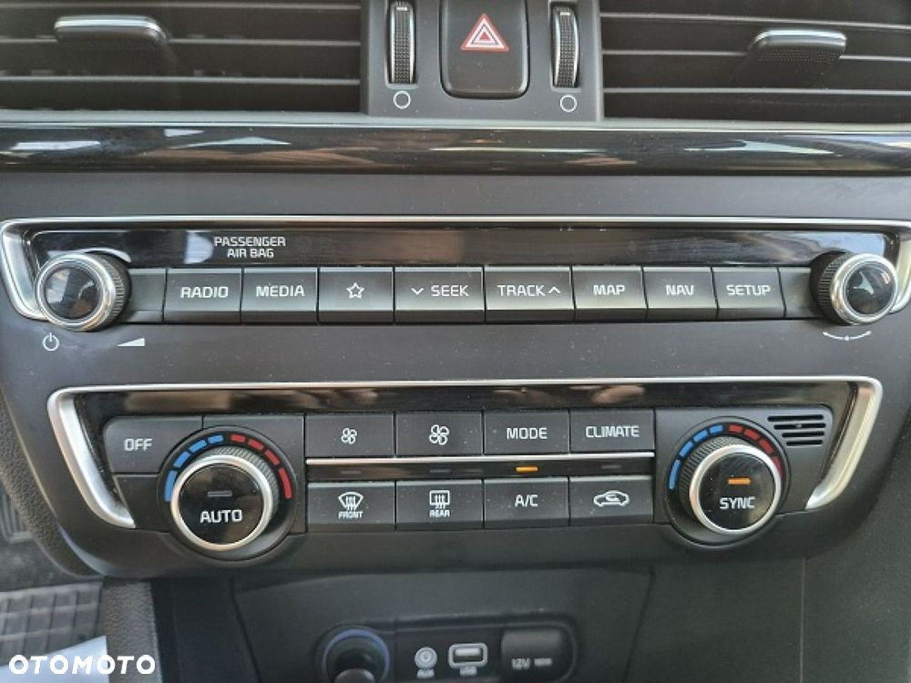 Kia Optima 2.0 L - 37