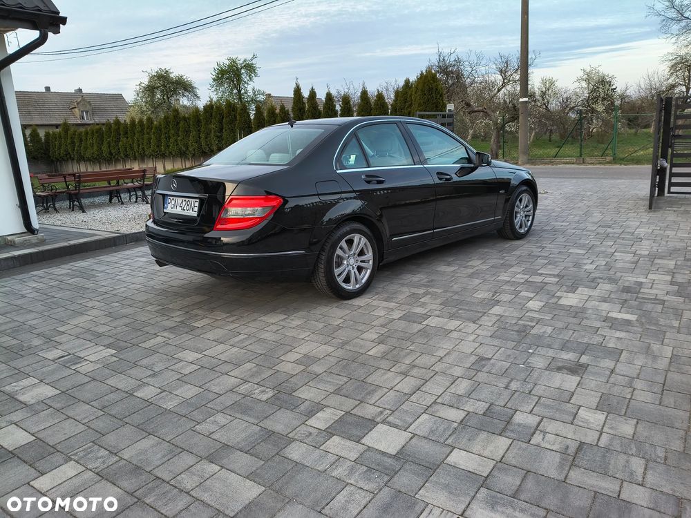 Mercedes-Benz Klasa C 180 Kompressor BlueEFFICIENCY Avantgarde - 40