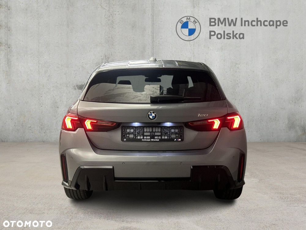 BMW Seria 1 120 mHEV - 4