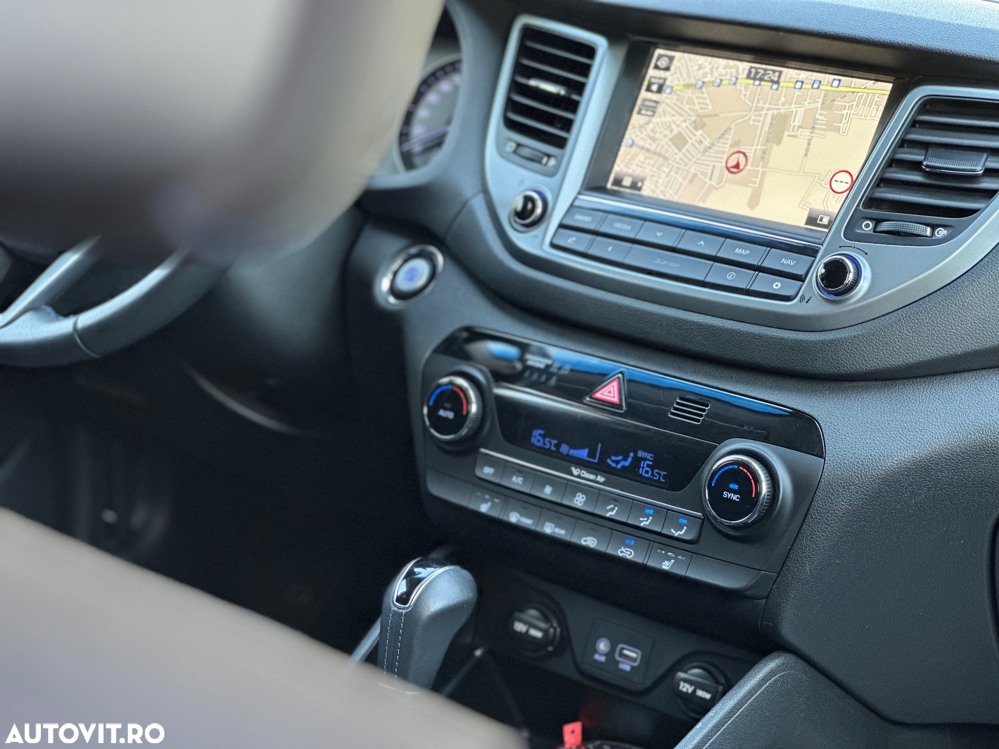 Hyundai Tucson blue 1.7 CRDi 2WD DCT Premium - 19