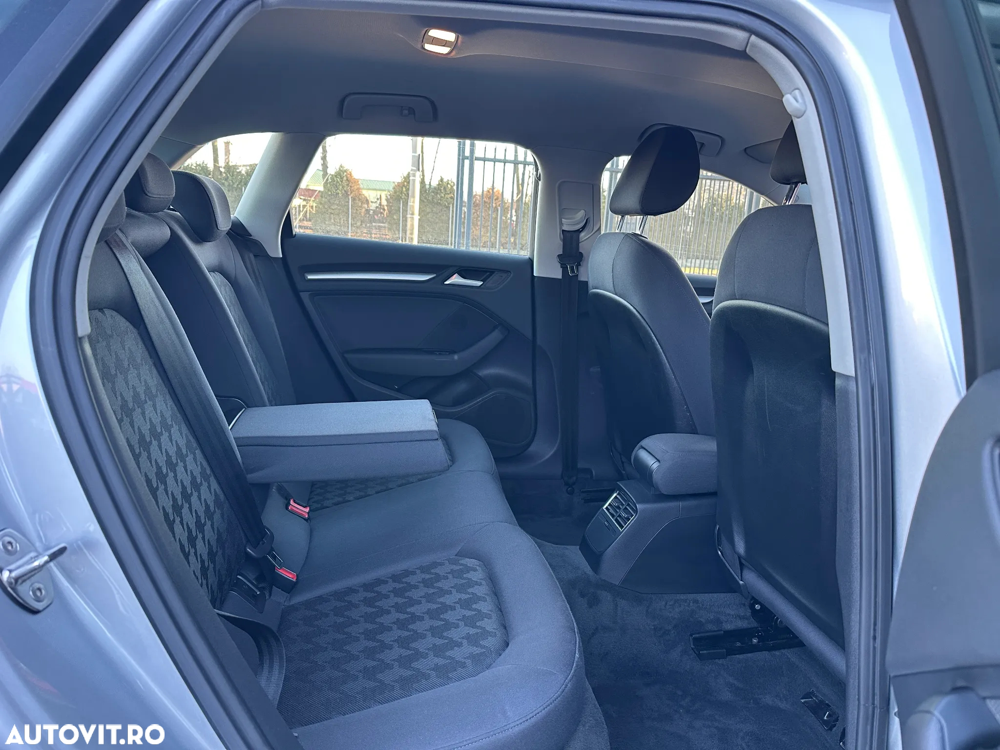 Audi A3 Sportback 1.4 TFSI Stronic Attraction - 8