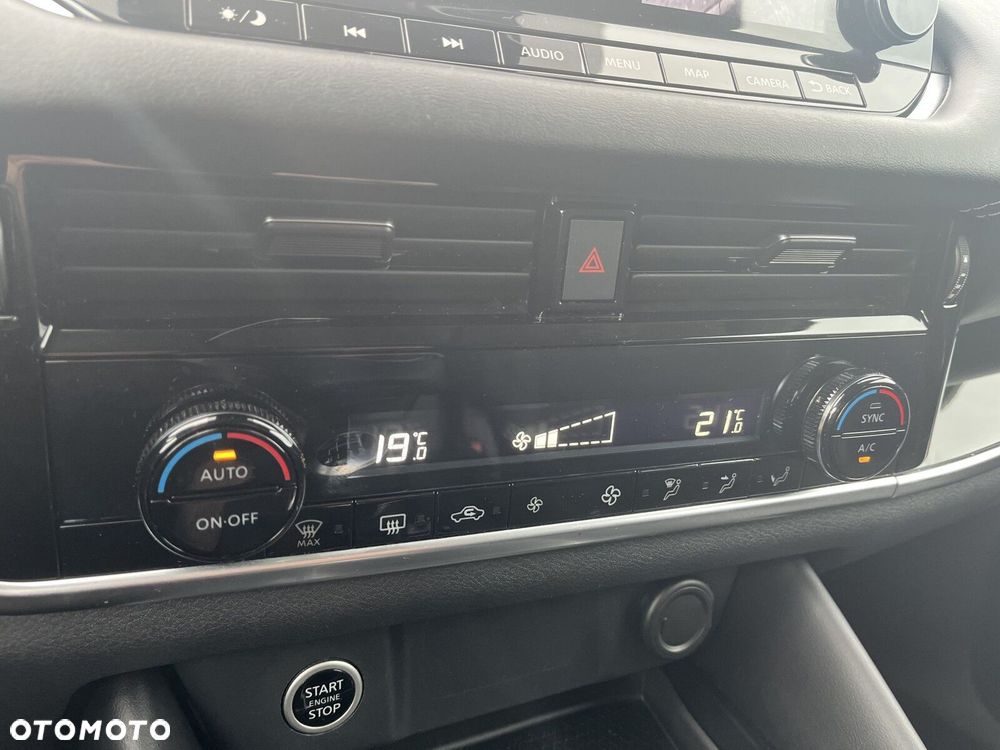 Nissan Qashqai 1.3 DIG-T mHEV N-Connecta - 24