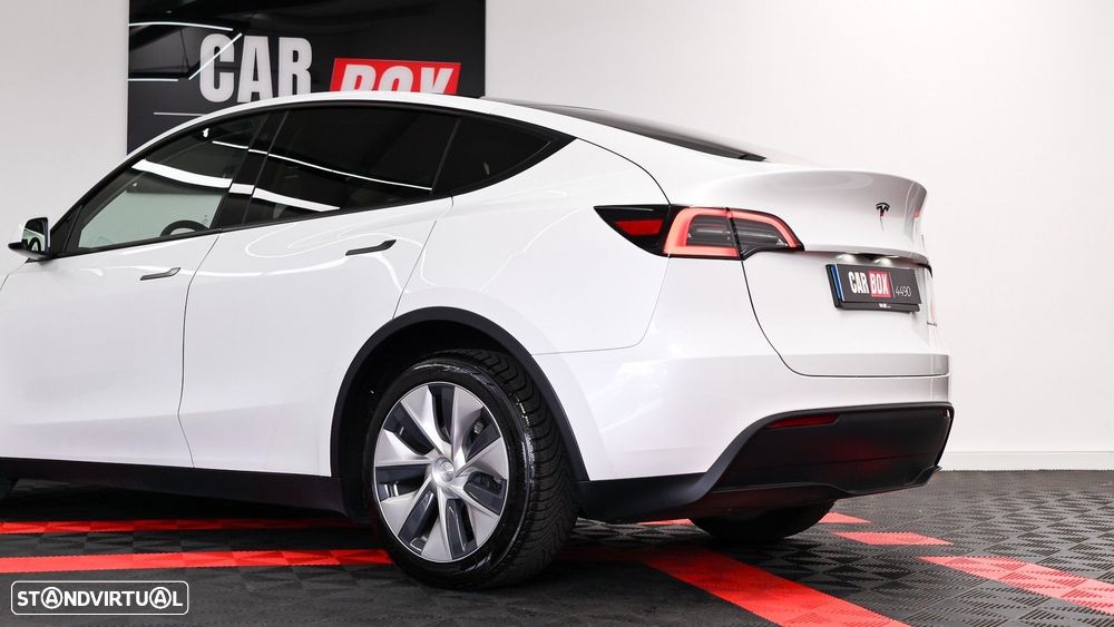 Tesla Model Y Long Range Dual Motor AWD - 21