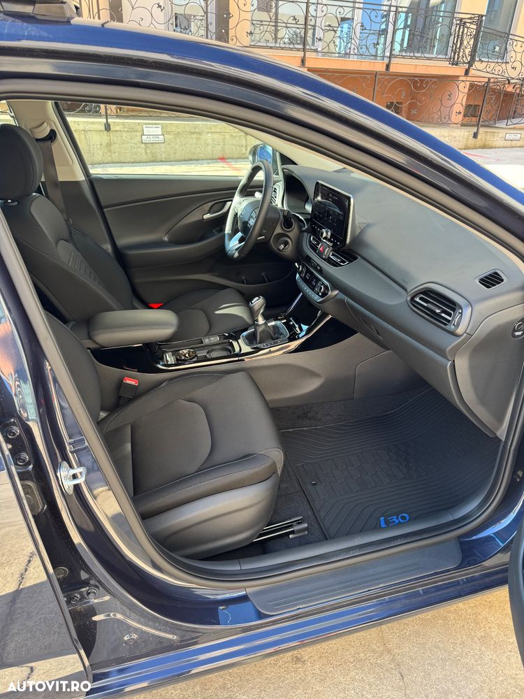 Hyundai i30 1.5 96CP M/T Highway - 17