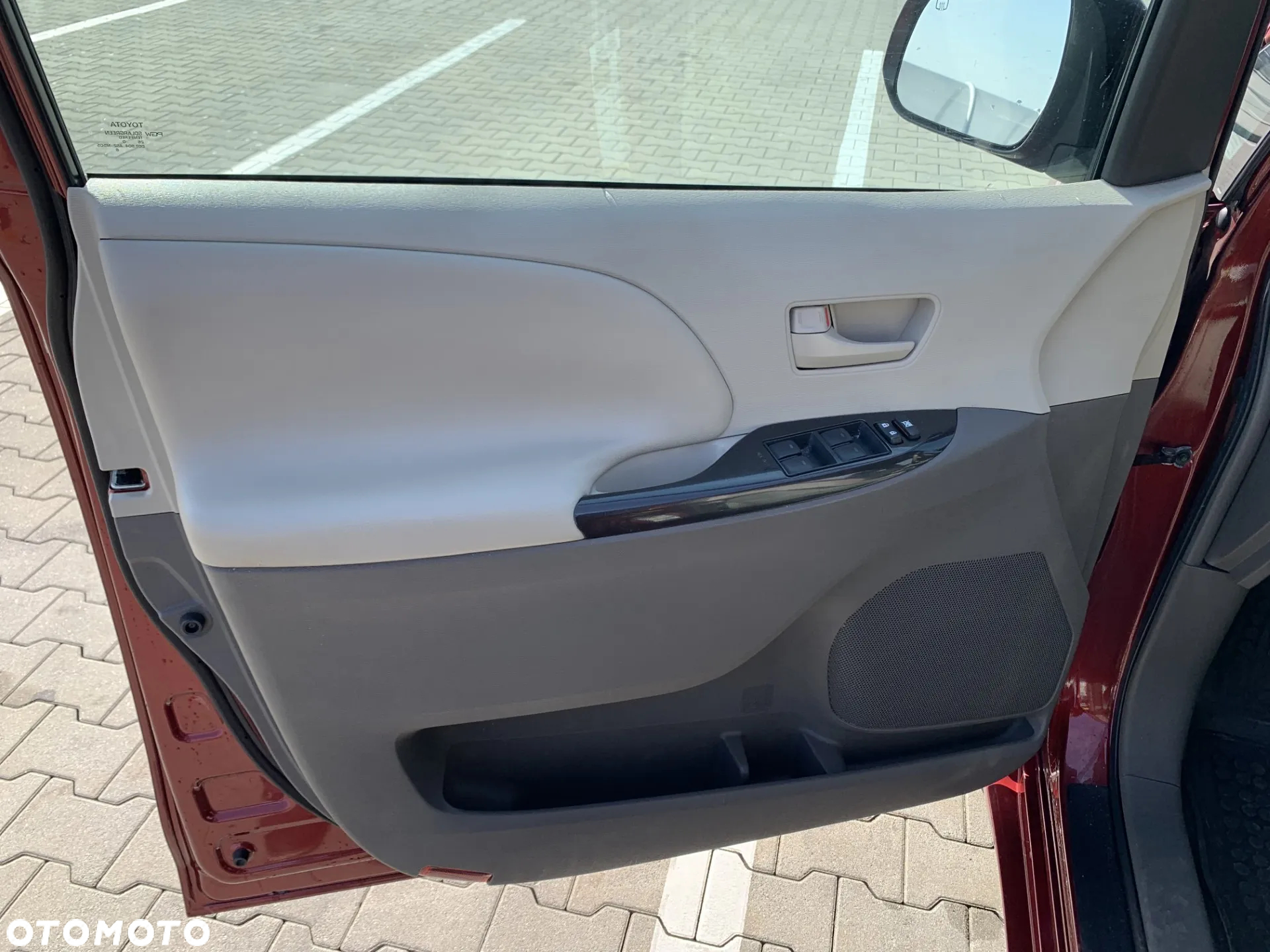 Toyota Sienna 3.5 V6 - 33
