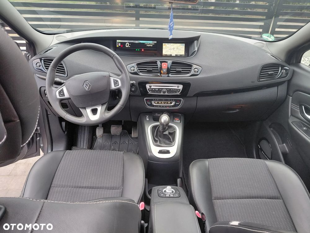Renault Grand Scenic TCe 130 Bose Edition - 11