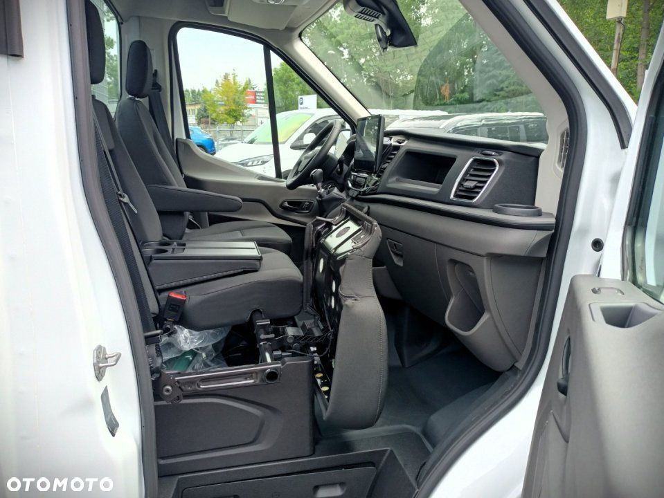 Ford Transit - 18