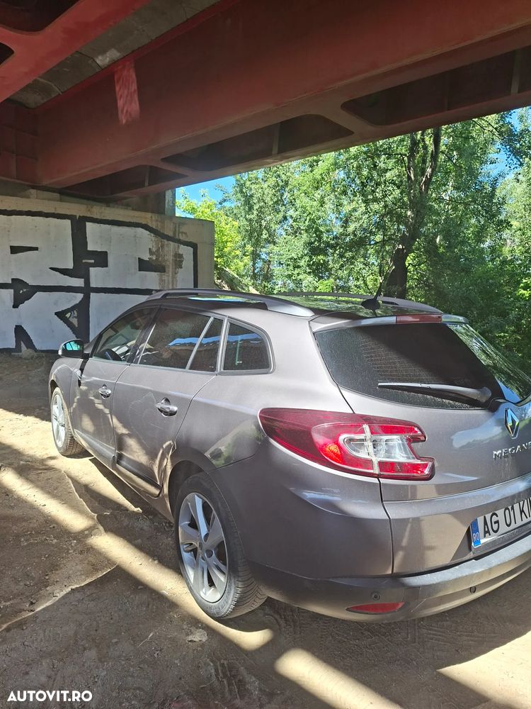Renault Megane dCi 110 FAP EDC Bose Edition - 8