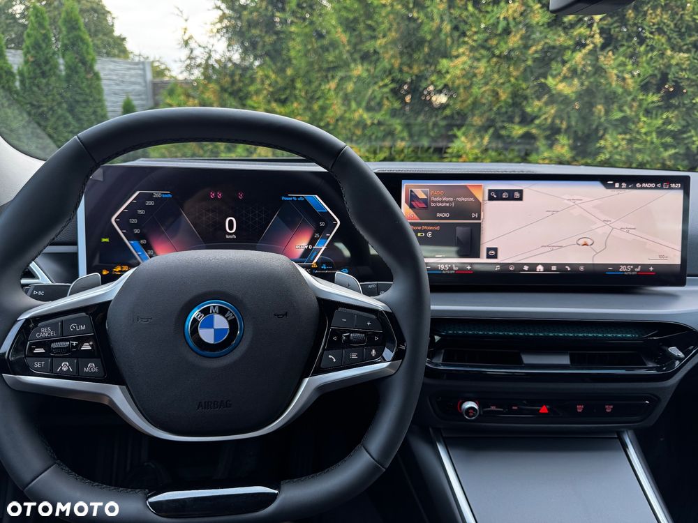BMW Seria 3 330e PHEV sport - 10
