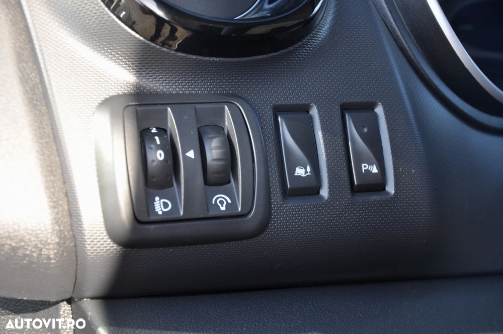 Renault Trafic - 23
