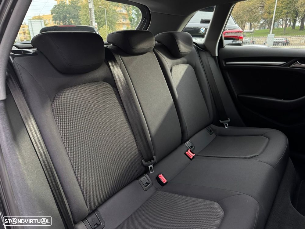 Audi A3 Sportback 30 TDI - 19