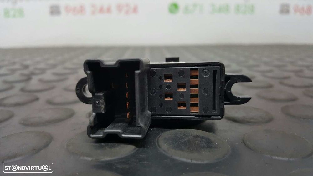 COMANDO DO ELEVADOR TRASEIRO DIREITO NISSAN PATHFINDER (R51) 2.5 DCI XE - 9