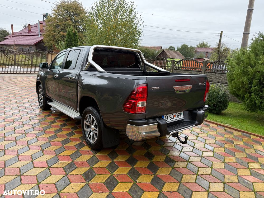 Toyota Hilux 4x4 Double Cab A/T cu Safety Sense Style - 11