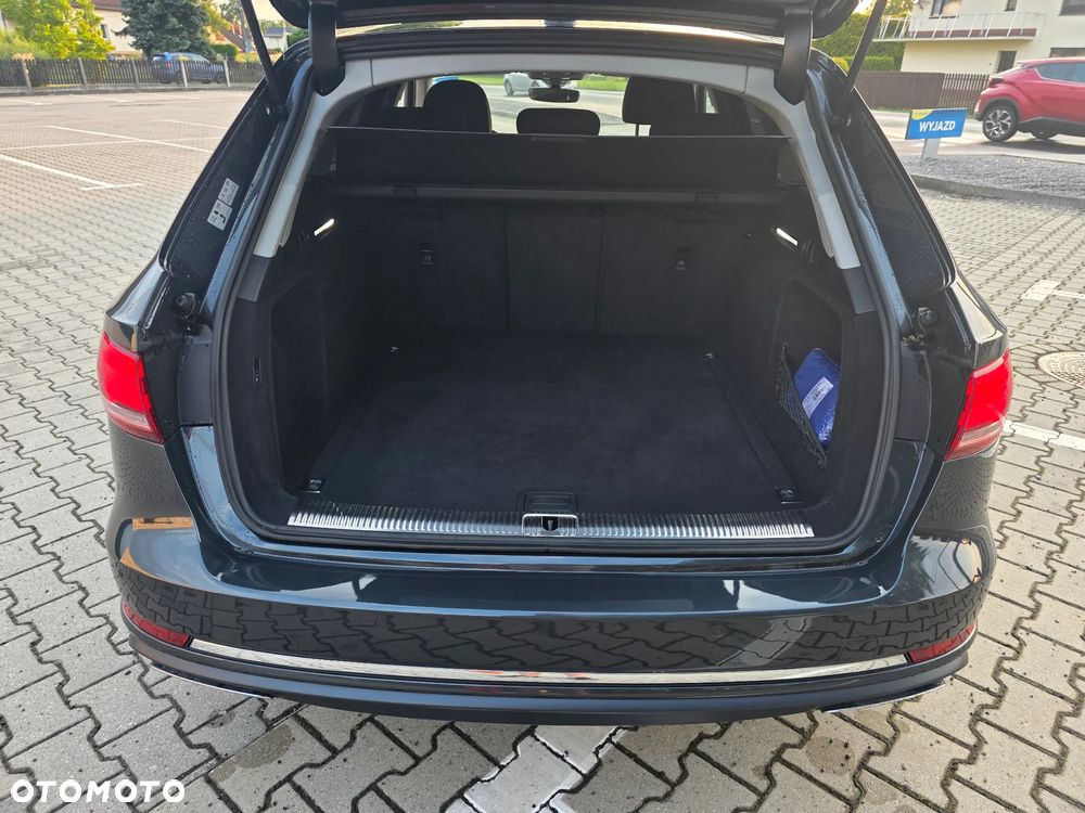 Audi A4 Avant 40 TFSI S tronic design - 32