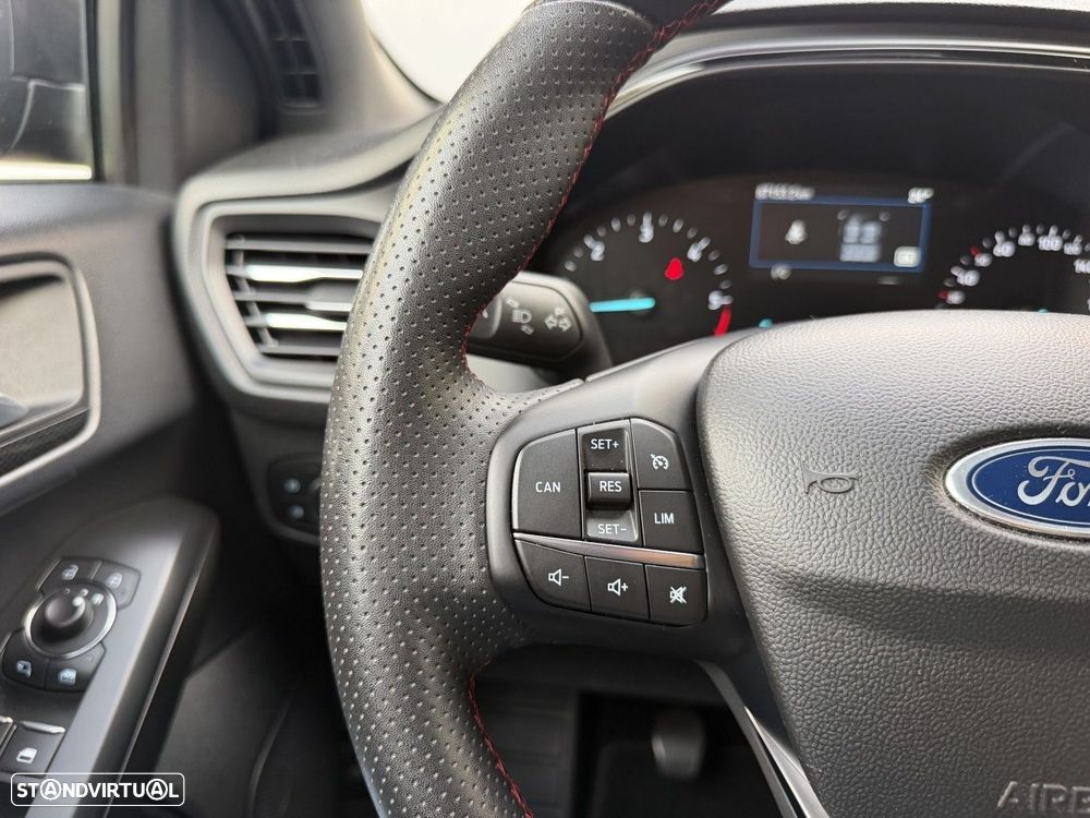 Ford Focus 1.5 TDCi EcoBlue ST-Line - 30