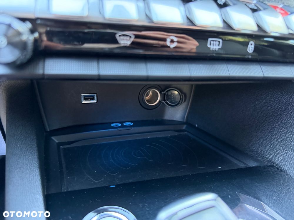 Peugeot 5008 BlueHDI 130 EAT8 Allure Business-Paket - 39
