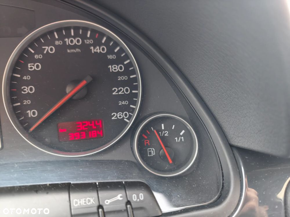 Audi A4 Avant - 8