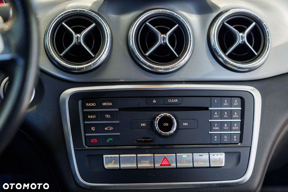 Mercedes-Benz CLA - 25