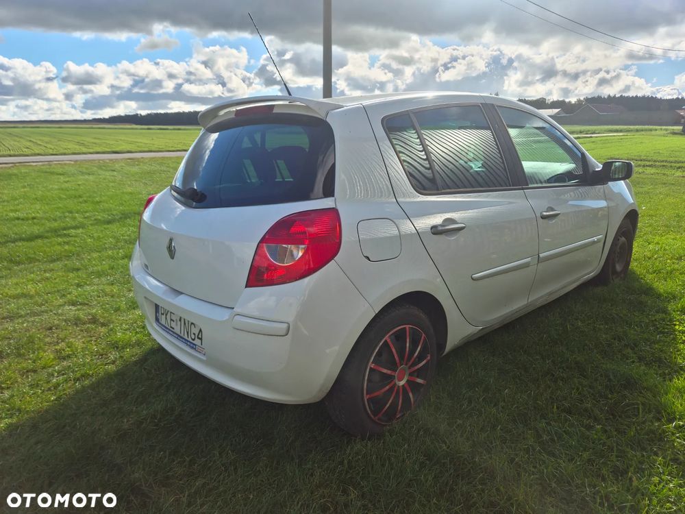 Renault Clio 1.2 16V All Inclusive - 6