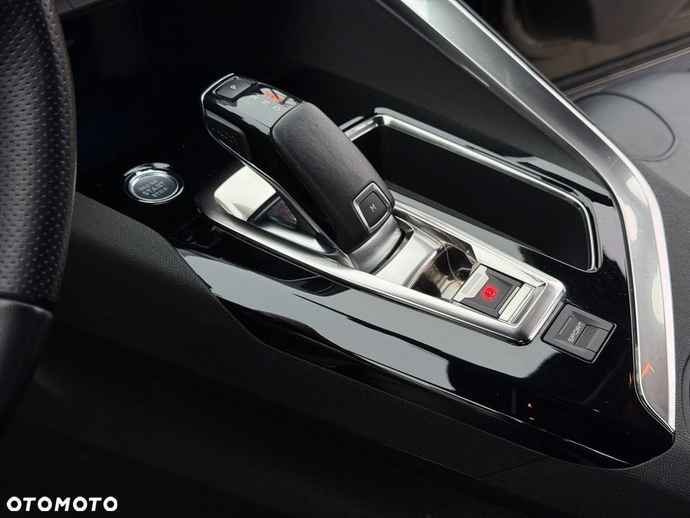 Peugeot 3008 1.5 BlueHDi GT S&S EAT8 - 26