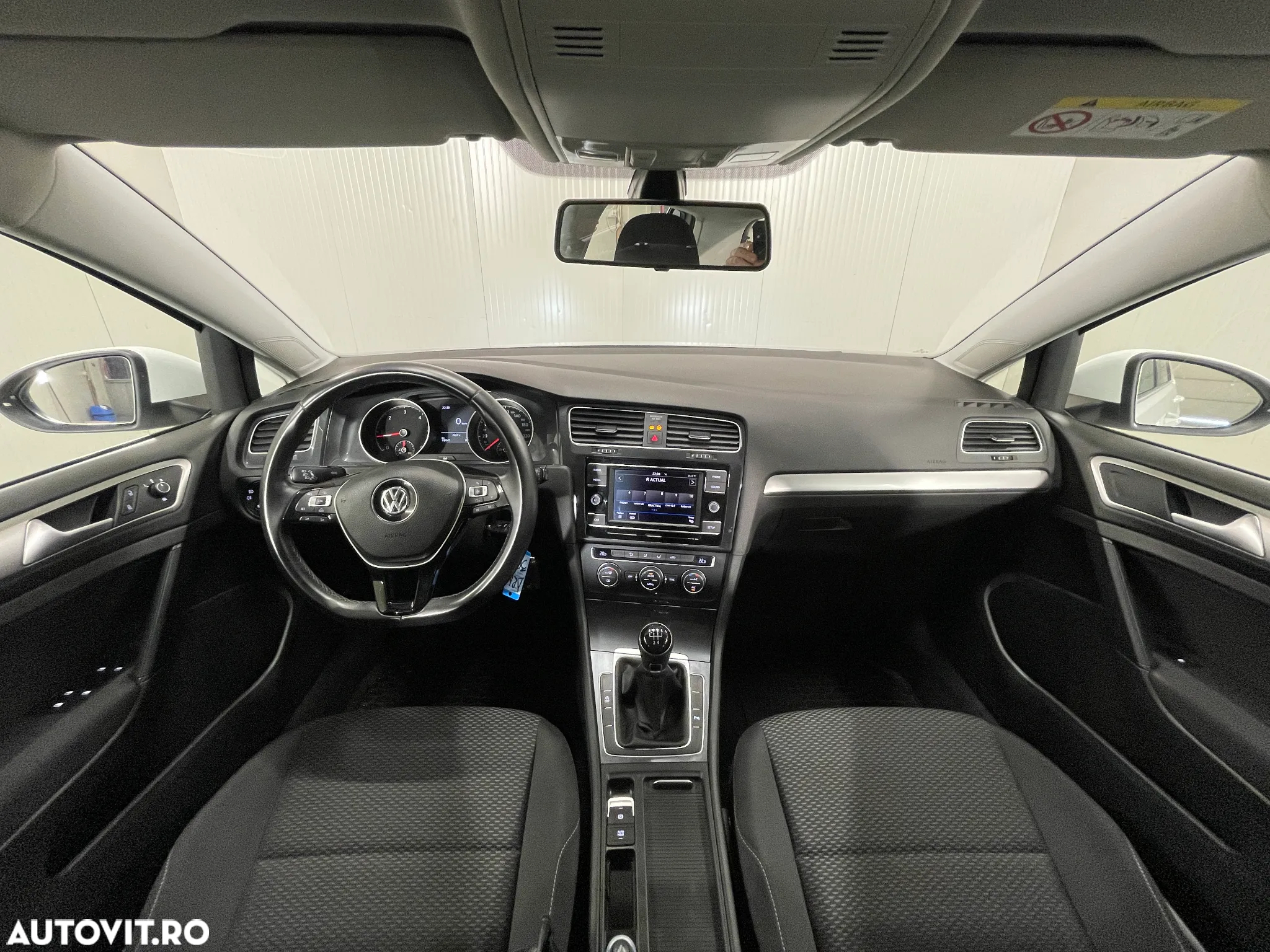 Volkswagen Golf 1.6 TDI Trendline - 7