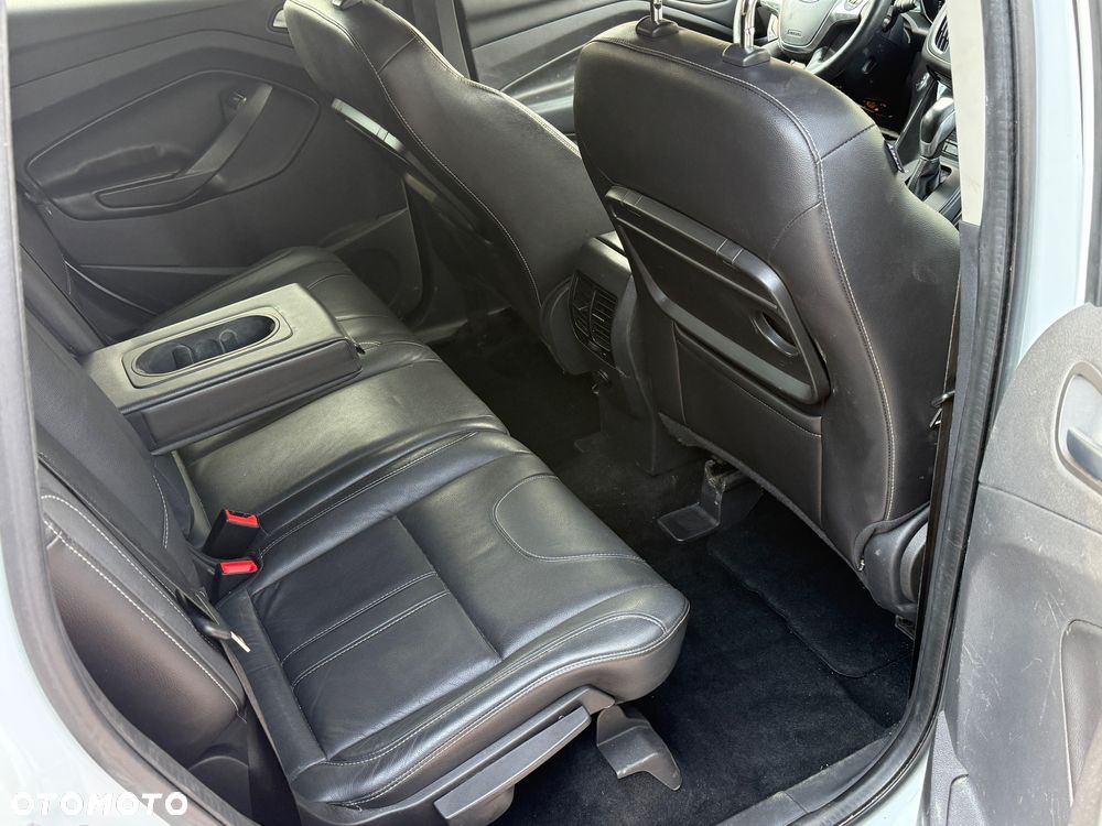 Ford Kuga 2.0 TDCi 4x4 Titanium - 16