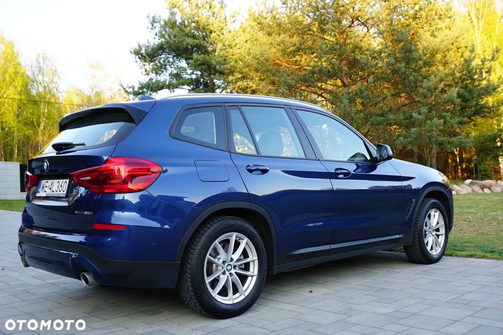 BMW X3 xDrive20i Advantage - 12