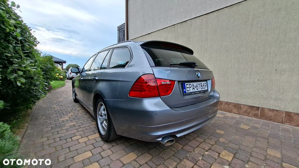 BMW Seria 3 320d xDrive DPF - 3