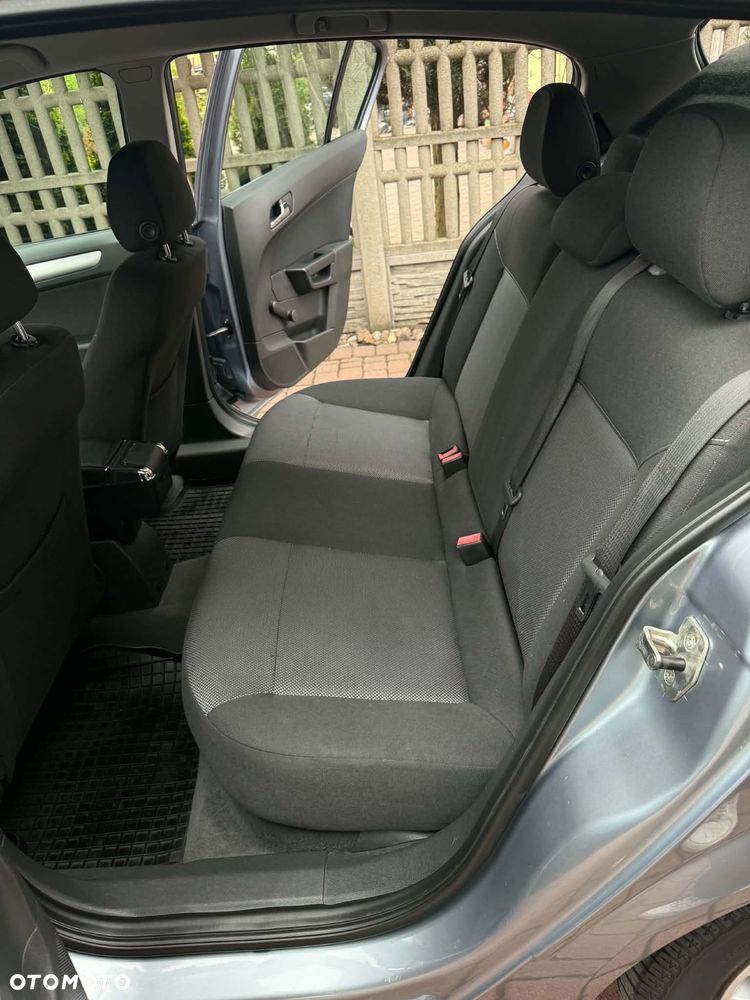 Opel Astra 1.6 Enjoy - 16