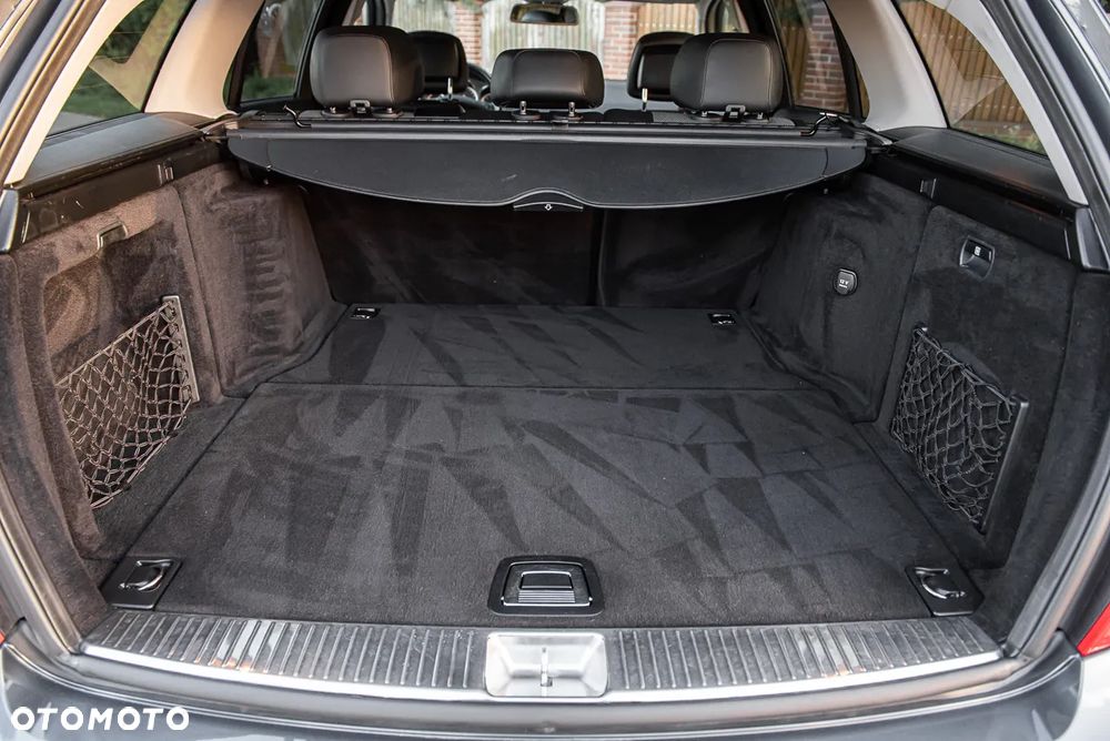 Mercedes-Benz Klasa C 180 BlueEFFICIENCY Avantgarde - 24