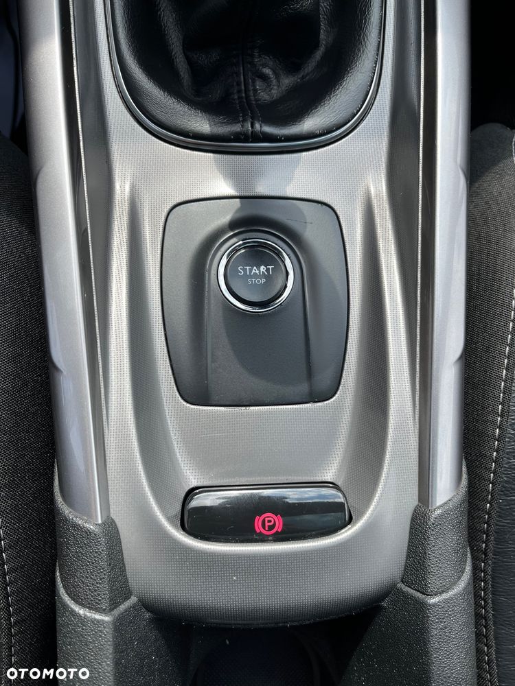 Citroën C4 HDi 150 Exclusive - 28