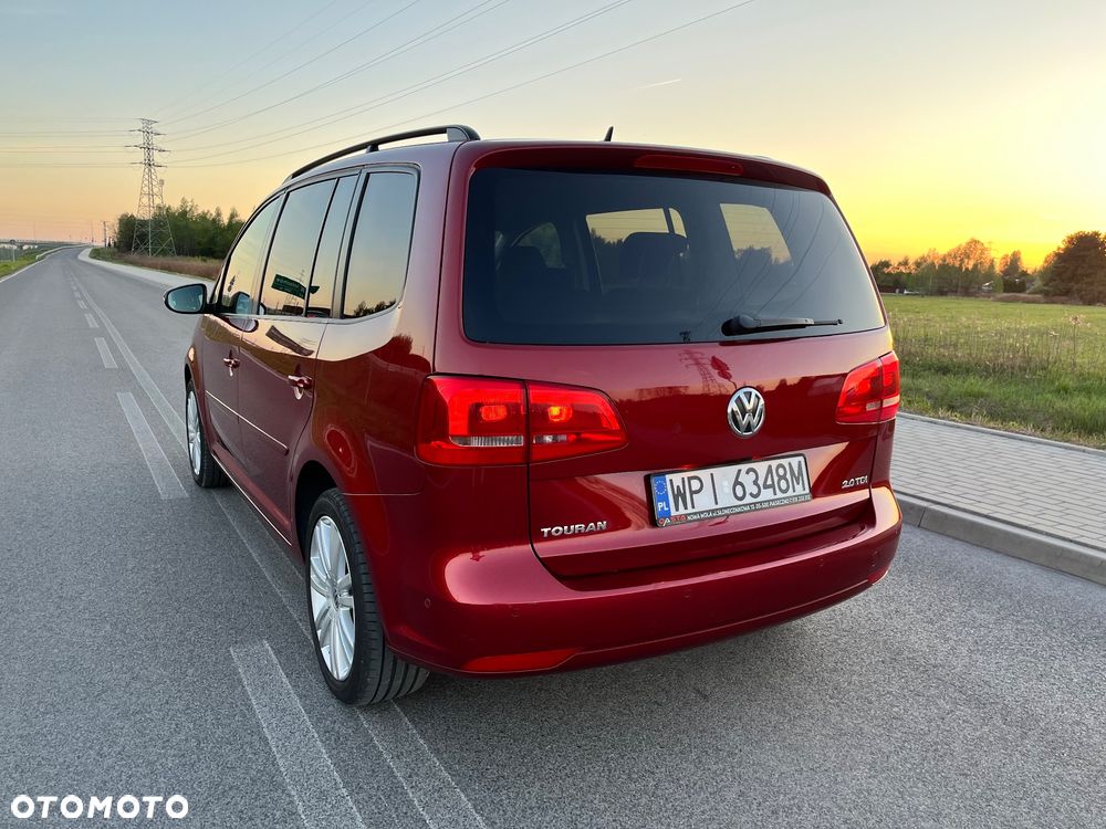 Volkswagen Touran 2.0 TDI Trendline DSG - 10