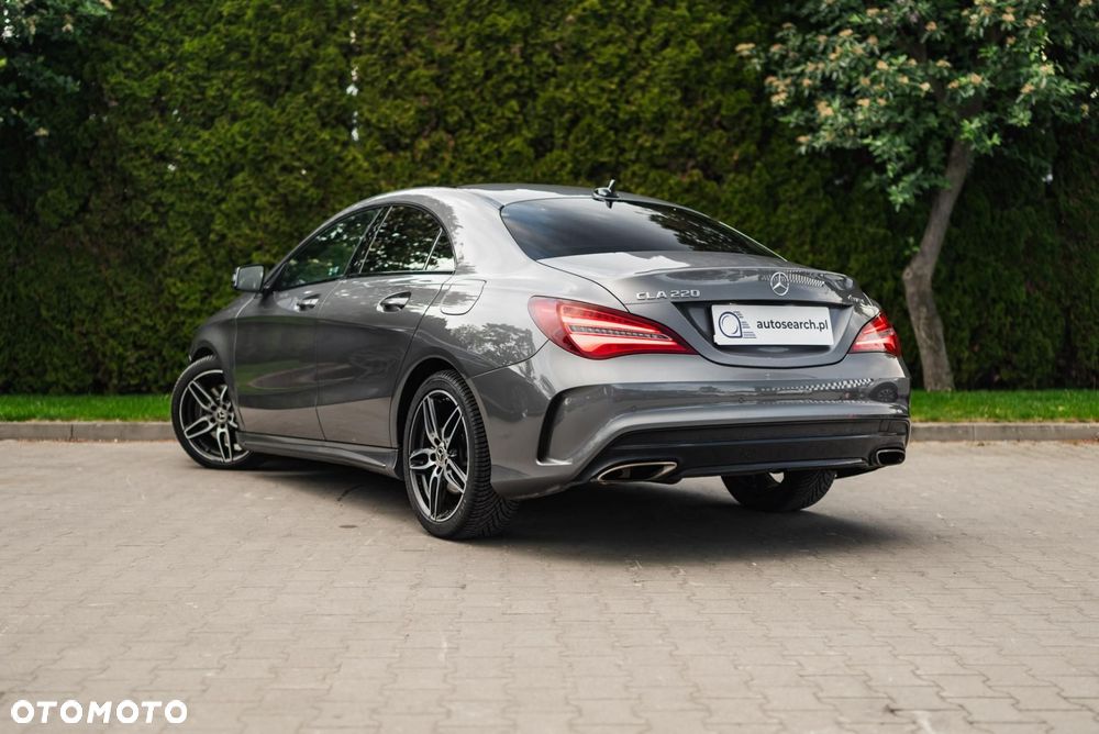 Mercedes-Benz CLA 220 4-Matic AMG Line - 7