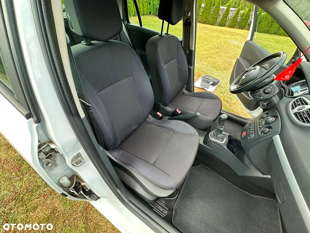 Renault Clio - 14