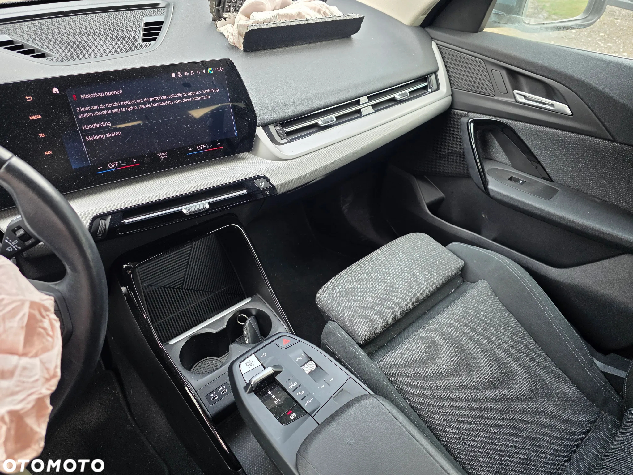 BMW X1 sDrive18i - 11