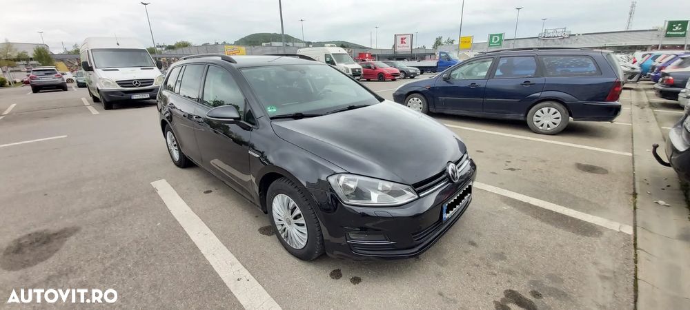 Volkswagen Golf - 6