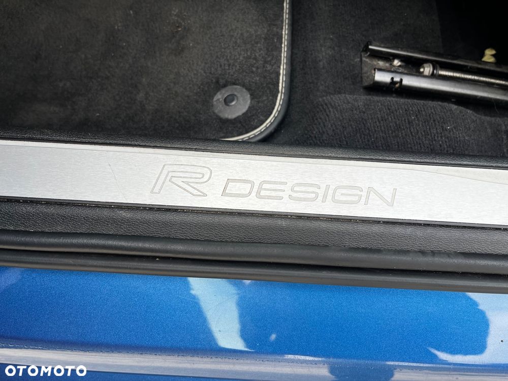 Volvo V60 T8 AWD Twin Engine Geartronic R-Design - 36