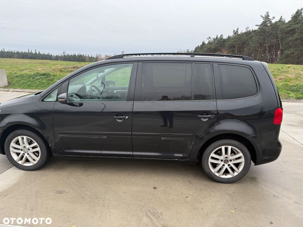 Volkswagen Touran 2.0 TDI DPF Comfortline - 4