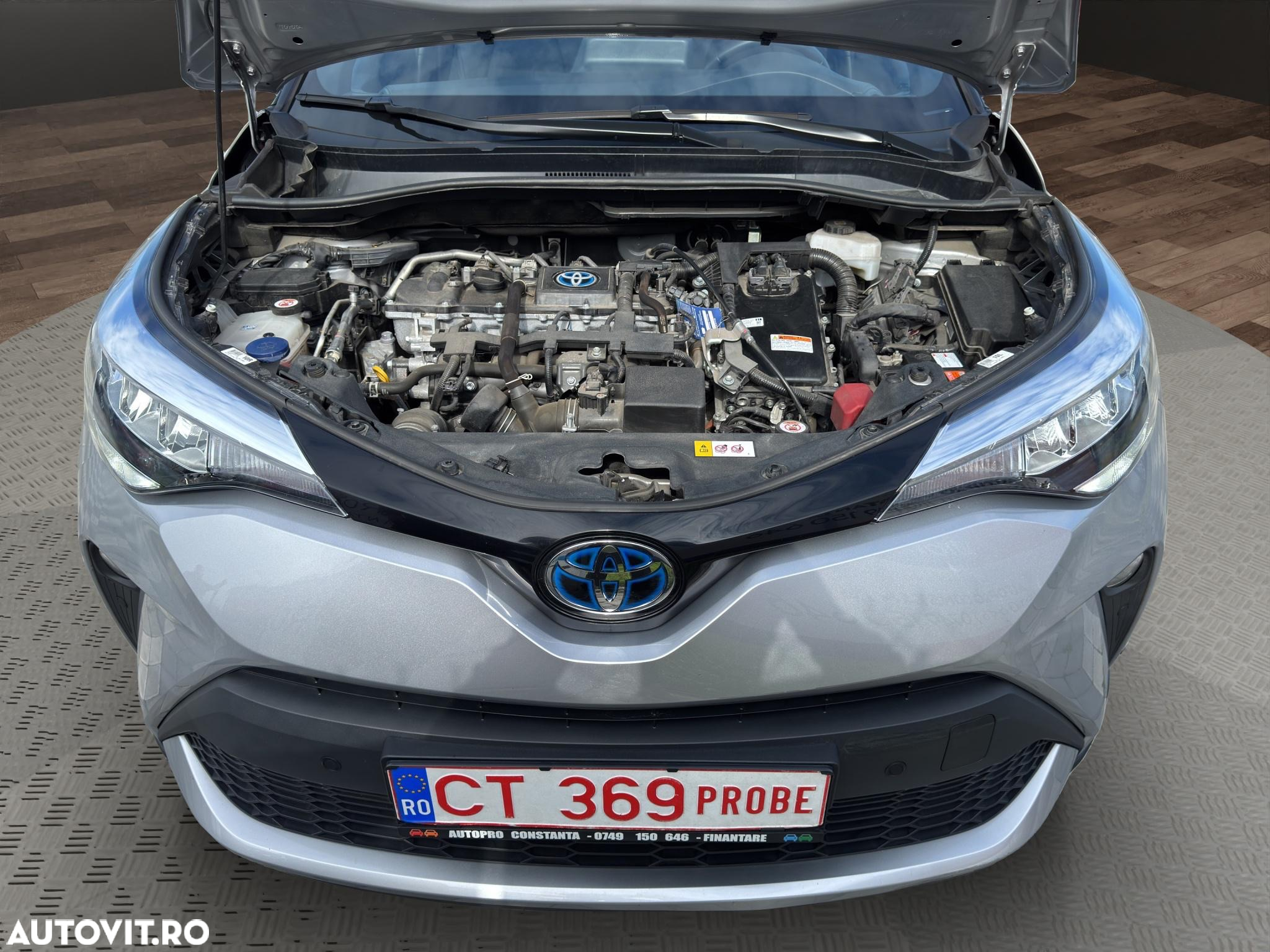Toyota C-HR Hybrid Club - 19