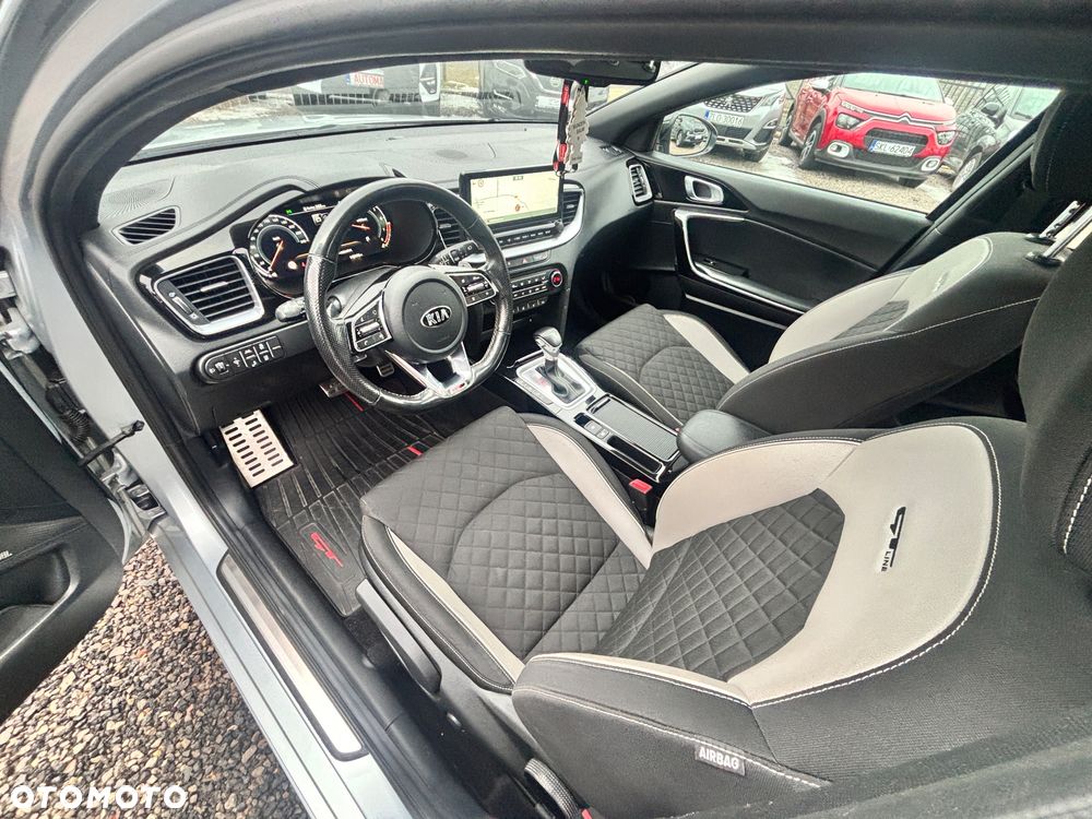 Kia ProCeed - 14