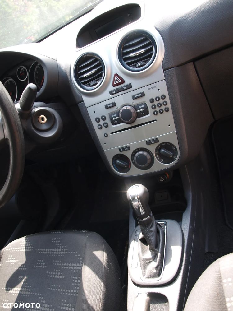 Opel Corsa - 10