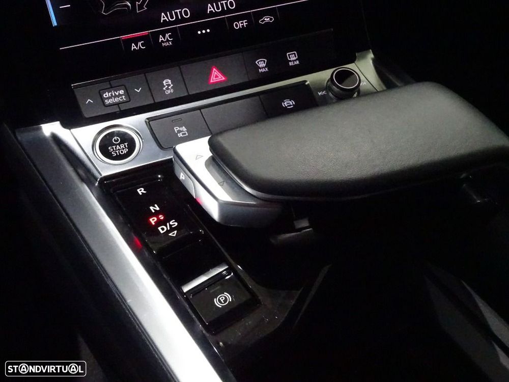 Audi Q8 e-Tron Sportback 55 quattro Advanced - 33