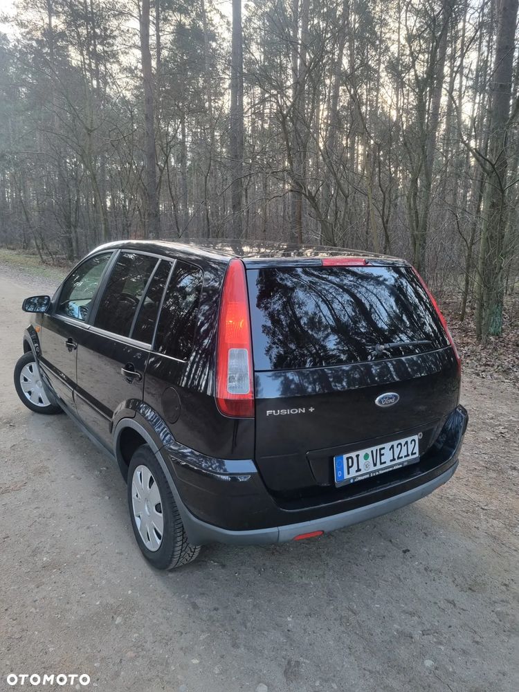 Ford Fusion 1.6 + - 25