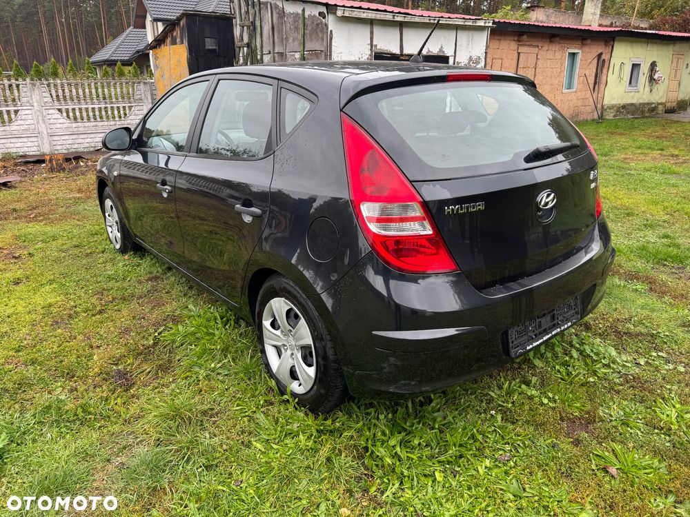 Hyundai i30 9F maska zderzak przedni przód błotnik prawy lewy pas przedni benzyna 1.4 drzwi prawe lewe przednie tylne 1.6 sedan kombi klapa bagażnika wspomaganie elektryczne lampa przednią przód prawa lewa zderzak tył tylni silnik 1.4 - 5