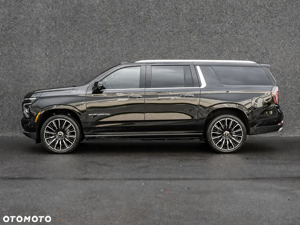 Chevrolet Suburban - 8