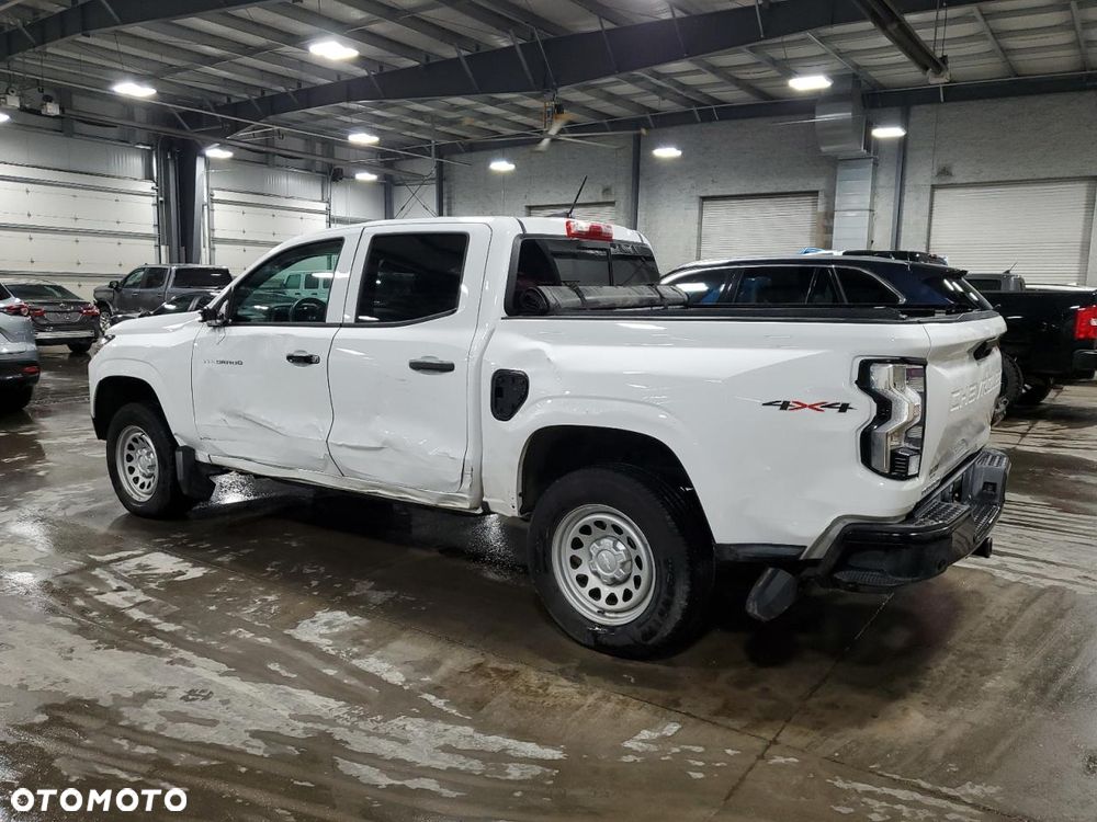 Chevrolet Silverado - 3