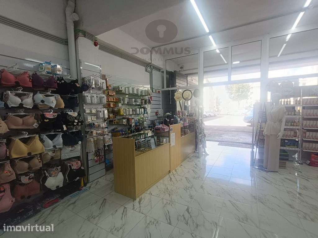 Espaço Comercial em Rio de Mouro - Grande imagem: 2/23