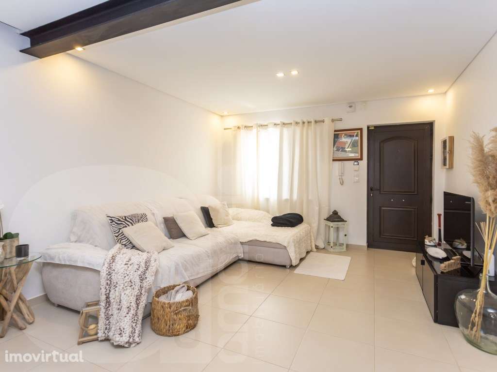 Moradia Térrea T2 Isolada, com Anexo T1, Garagem | Lote de 382 m² e... - Grande imagem: 2/24