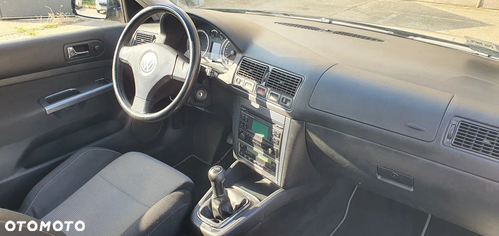 Volkswagen Golf 2.0 Highline - 38