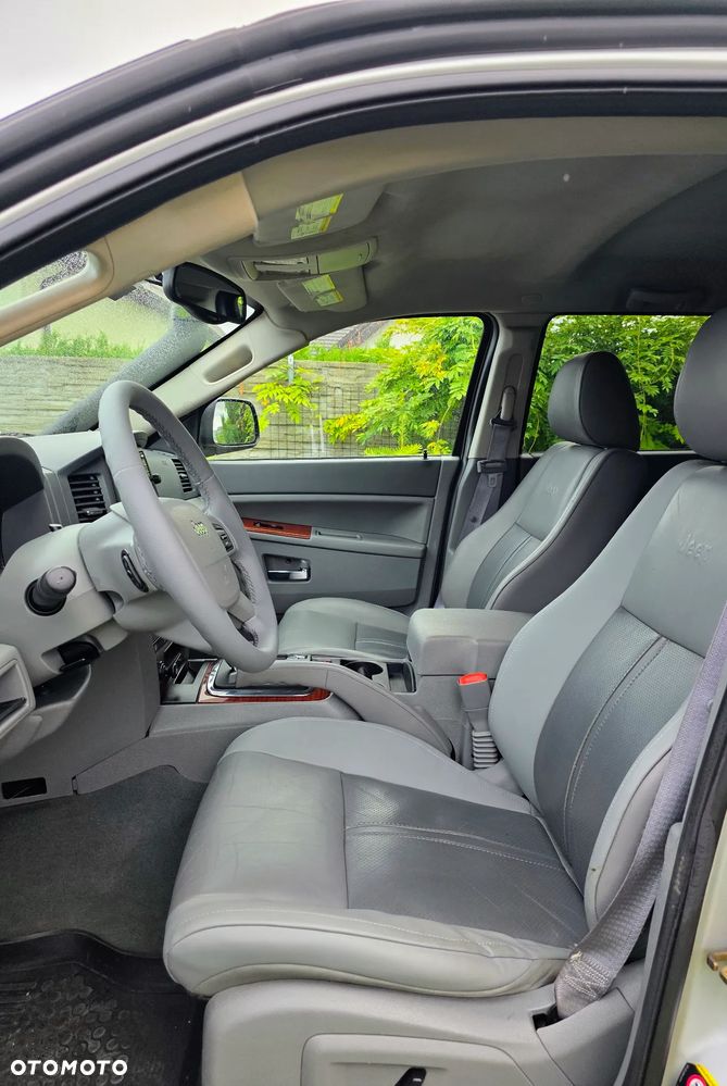 Jeep Grand Cherokee 5.7 V8 Limited - 26